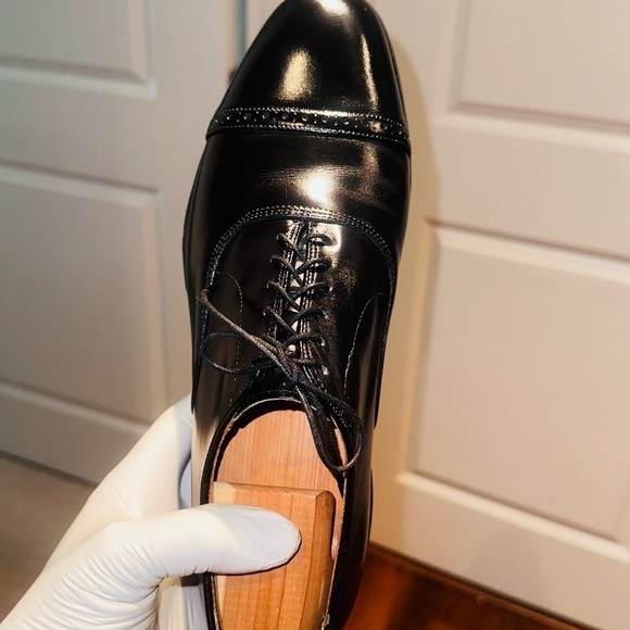 Allen Edmonds Byron Black Cap Toe Oxfords. - Picture 8 of 12